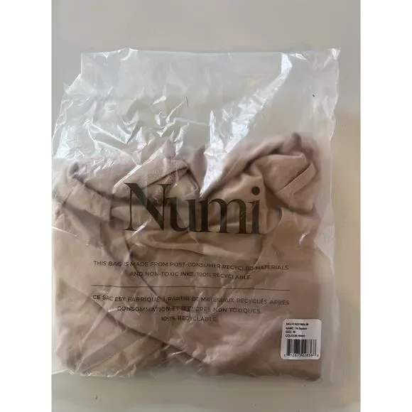 NUMI The Signature Undershirt Sweat Wicking Almond Medium New Layering - Picture 12 of 13